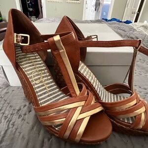 Jessica Simpson Tan and Gold Wedge Sandals